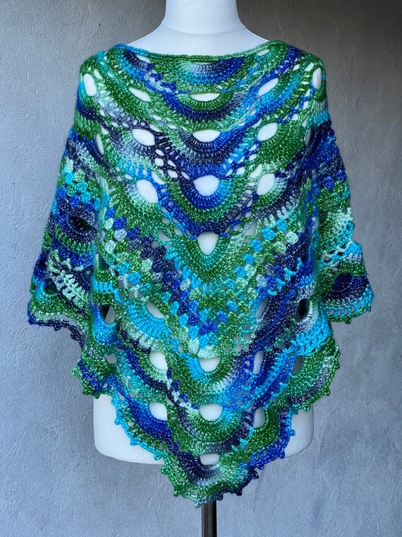 ハンドメイドかぎ針編みショール：グラデーションブルー、ターコイズ