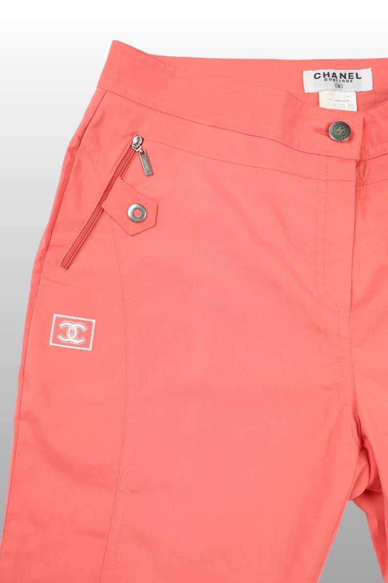 Vintage CHANEL Sport Capris - 2000s sport collection - Size US Large
mint condition vintage
designer archive piece
rare runway sample
one of a kind vintage
limited edition designer
authentic vintage designer
rare vintage designer find
collectible vintage fashion
high-end vintage clothing
luxury vintage apparel
designer vintage statement piece
genuine vintage couture
archival designer clothing
runway vintage fashion
vintage designer investment piece