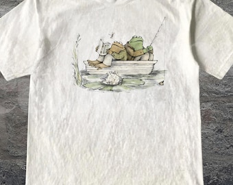 Vintage Frog Fishing Graphic T-Shirt, Retro Toad Tee, Nature Lover Shirt, 2000s Frog T-Shirt, Unisex Book Lover Gifts, Cool Frog Apparel