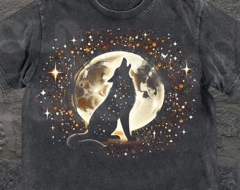 Wolf Vintage 90s Graphic Style Tshirt, Grunge Retro Wolf Moon Faded T-Shirt, Nature Galaxy Y2k Streetwear,2000s Wolf Gift, Wolf Moon Tee