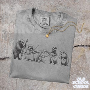 Comfort Colors® Animal Band Shirt, Funny Forest Animals Playing Instruments Shirt, Vintage Music Lover Gift, Cute Animal Graphic T-Shirt bild 4