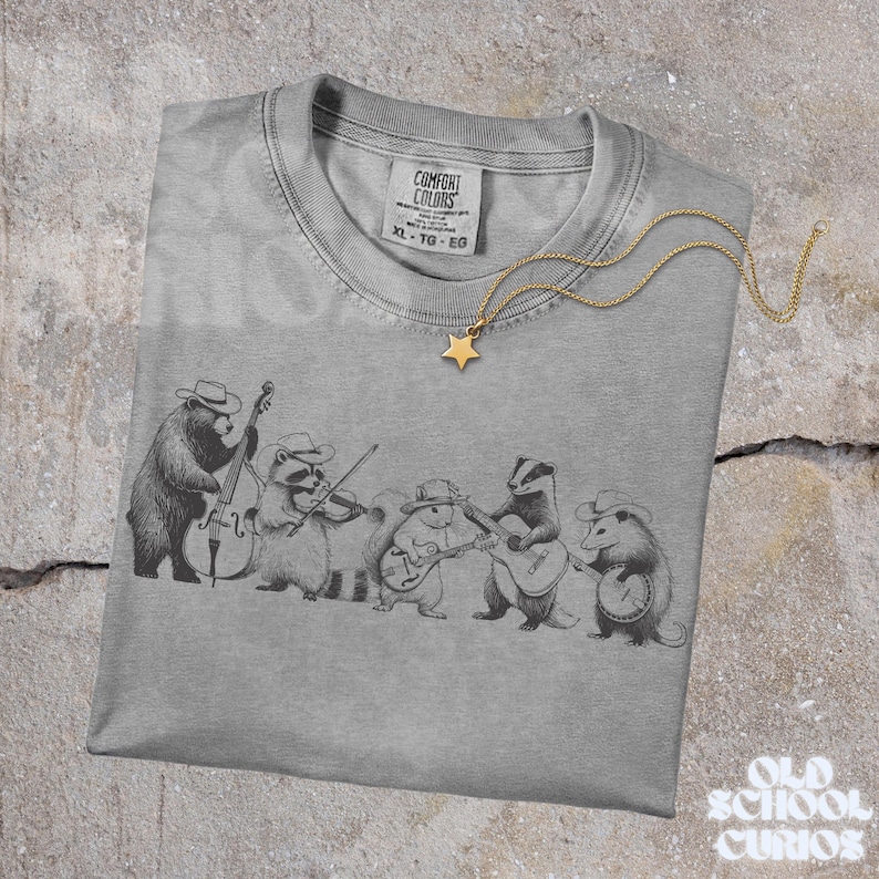Comfort Colors® Animal Band Shirt, Funny Forest Animals Playing Instruments Shirt, Vintage Music Lover Gift, Cute Animal Graphic T-Shirt bild 4
