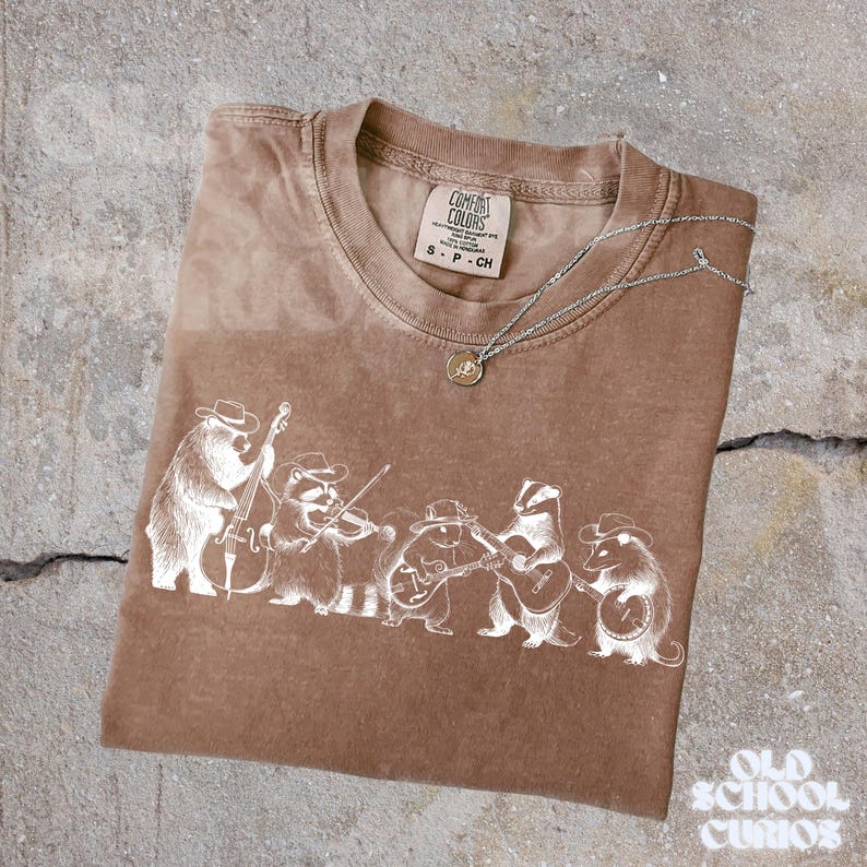 Comfort Colors® Animal Band Shirt, Funny Forest Animals Playing Instruments Shirt, Vintage Music Lover Gift, Cute Animal Graphic T-Shirt bild 3