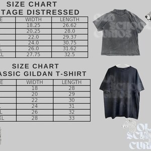 Puede incluir: Dos camisetas, una gris y otra negra, se muestran sobre un fondo gris claro. Se muestran tablas de tallas para camisetas Vintage Distressed y Classic Gildan, que detallan las medidas en cent&iacute;metros. La imagen incluye el texto "OLD SCHOOL CURIOS".