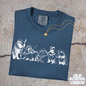 Comfort Colors® Animal Band Shirt, Funny Forest Animals Playing Instruments Shirt, Vintage Music Lover Gift, Cute Animal Graphic T-Shirt bild 5