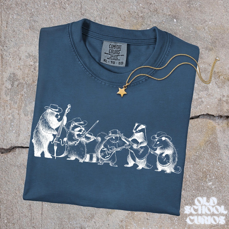 Comfort Colors® Animal Band Shirt, Funny Forest Animals Playing Instruments Shirt, Vintage Music Lover Gift, Cute Animal Graphic T-Shirt bild 5