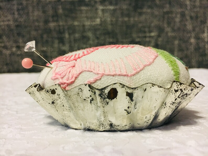 Vintage Embroidered Pin Cushion Tart tin