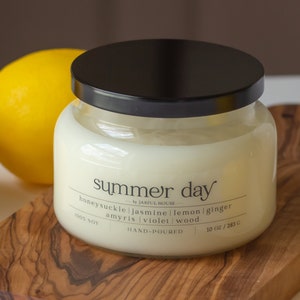 Floral Soy Candle: Honeysuckle Jasmine Ginger Scent