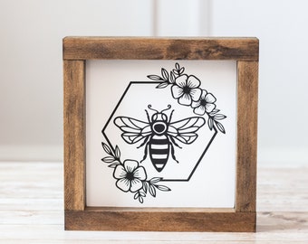 Summer Home Decor - Farmhouse Sign Bumble Bee - Bee Wreath Square Wall Sign - Gift for Mom - Nursery Sign - Spring Floral Decorations