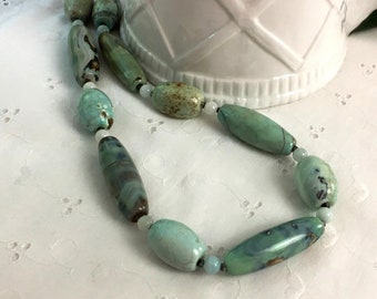 Green Agate necklace.  Light Green Chunky Necklace, Fashion Jewelry, Gemstone Jewelry