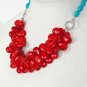 Turquoise and red chunky beaded bib necklace, red and blue summer necklace, beachy beaded necklace