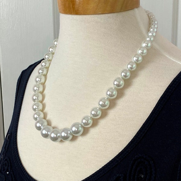 Large Pearl Necklace - Etsy