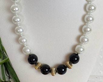 Chunky black and white pearl statement necklace