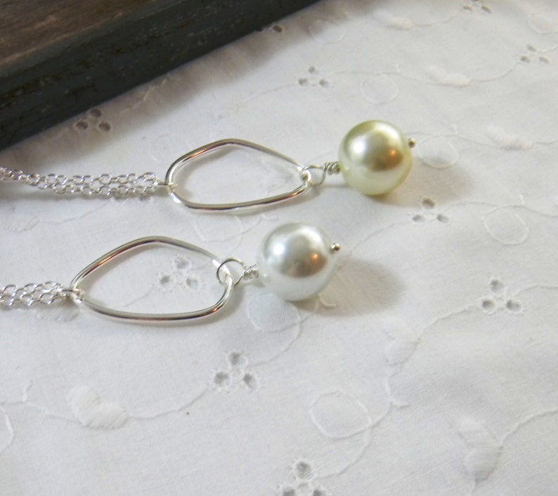Long Pearl Pendant Necklace Geometric Pearl Necklace Pearl and Hoop Necklace Wire wrapped pearl necklace with hoop Womens Fashion