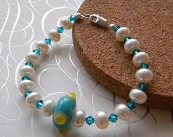 Pearl Bracelet with lampworked focal bead, Unique Wedding Bracelet