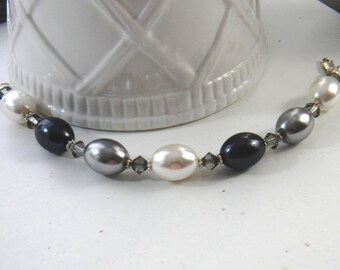 Black Gray and White Pearl Bracelet, Chunky Pearl and Crystal Bracelet, Gift for Her, Gift under 40