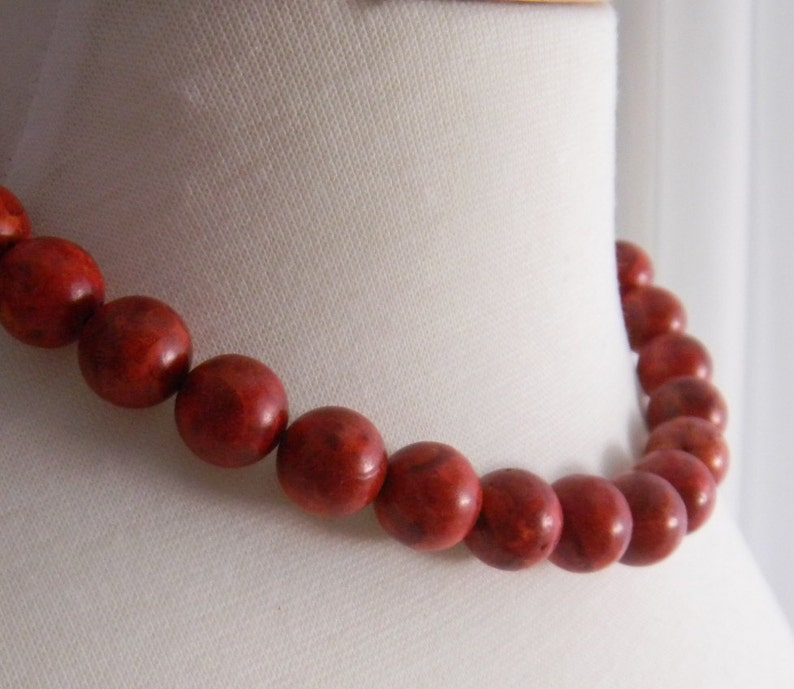 Chunky Red Sponge Coral Necklace, Womens Fashion Jewelry bild 5