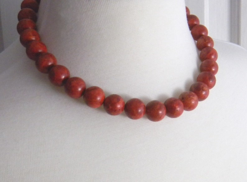 Chunky Red Sponge Coral Necklace, Womens Fashion Jewelry bild 6