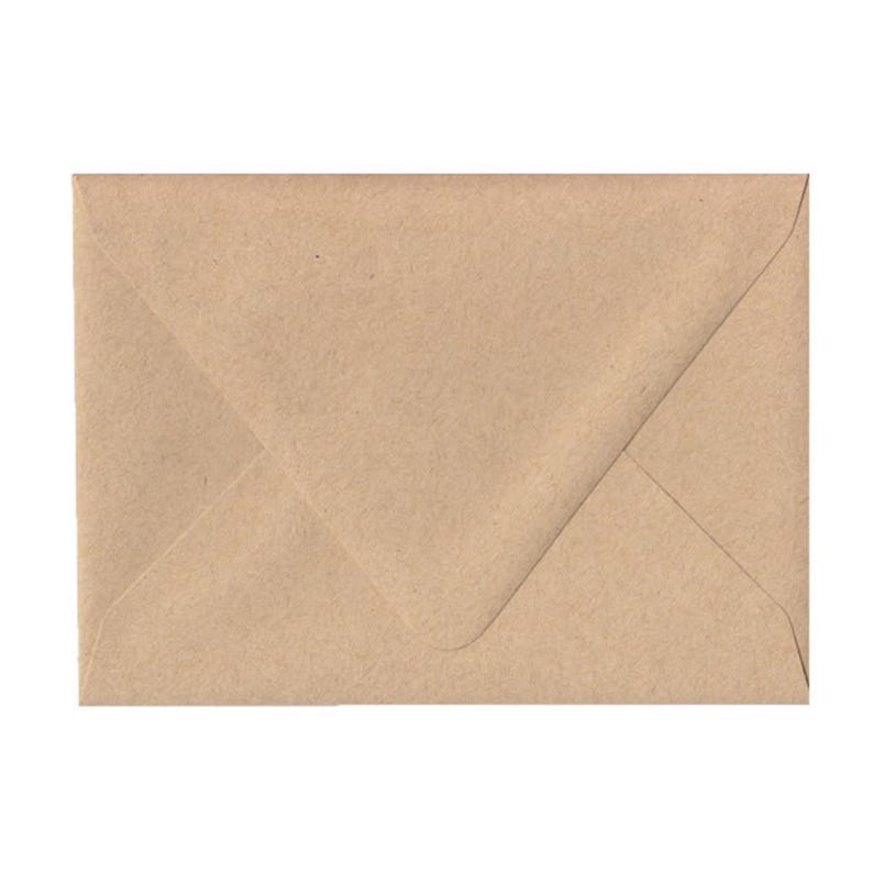 K&ouml;nnte beinhalten: Ein brauner Papierumschlag mit einer Klappe.