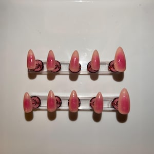 almond pink aura nails