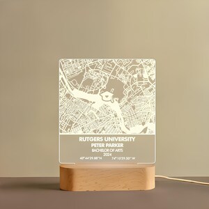 Luz nocturna LED de graduación personalizada: recuerdo con mapa escolar personalizado