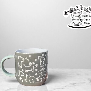 Taza de animales de dibujos animados hecha a mano / Vaso de té de cerámica grabado / Diseño de perro y gato / Portavasos creativo de 340 ml / Artículos para beber extravagantes