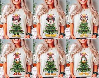 Maglietta vintage con albero di Natale di Topolino e i suoi amici, maglietta con albero di Natale Disney, magliette natalizie Disney per la famiglia, maglietta con tanti auguri di Buon Natale