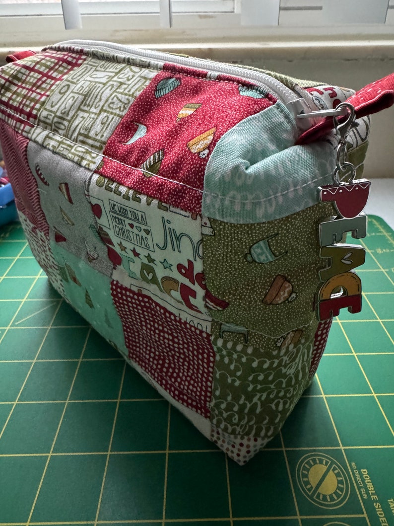 Cute small storage bag, traveler's bag, accessories bag, zippered bag, zippered storage pouch image 6