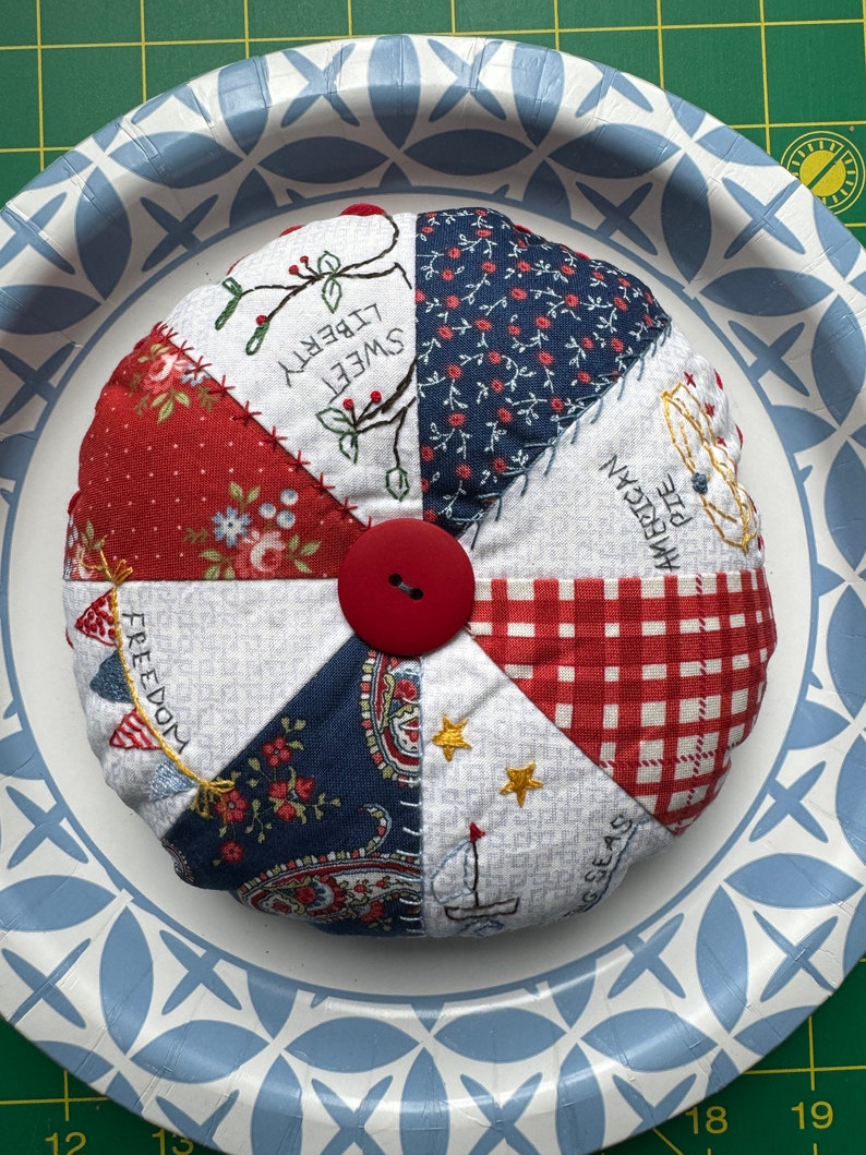 Patriotic Pin Cushion, Pin Cushion, Sewer Gift, seamstress gift, sewing notions, pin cushion, pin and needle accessories, sewing accessories image 6