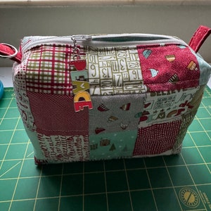Cute small storage bag, traveler's bag, accessories bag, zippered bag, zippered storage pouch image 2