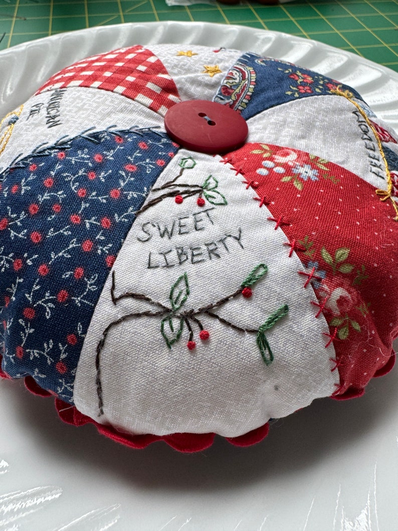 Patriotic Pin Cushion, Pin Cushion, Sewer Gift, seamstress gift, sewing notions, pin cushion, pin and needle accessories, sewing accessories image 5