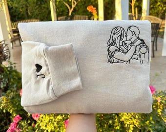 Custom Couple Portrait Embroidered T-Shirt, Embroidered Couple Photo Sweatshirt, Photo Outline Embroidery Hoodie, Unique Valentine Gift