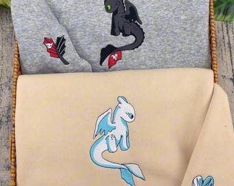 Disneyland Ohnezahn & Light Fury besticktes T-Shirt, Ohnezahn und Light Fury Paar Pullover, Drachenzähmen Stickerei Hoodie