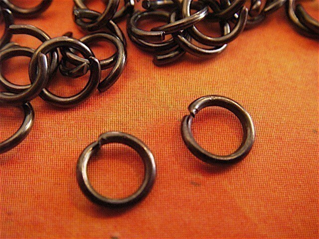 100 Gun Metal Black Jumprings 6mm B6mm | Etsy