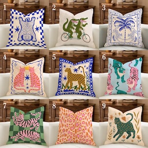 Folk Art Animal Pillow Cover, Eclectic Naïve Art Cushion, Tiger Cheetah Alligator Pillowcase, Maximalist Dopamine Decor,Colorful Sofa Accent bild 1