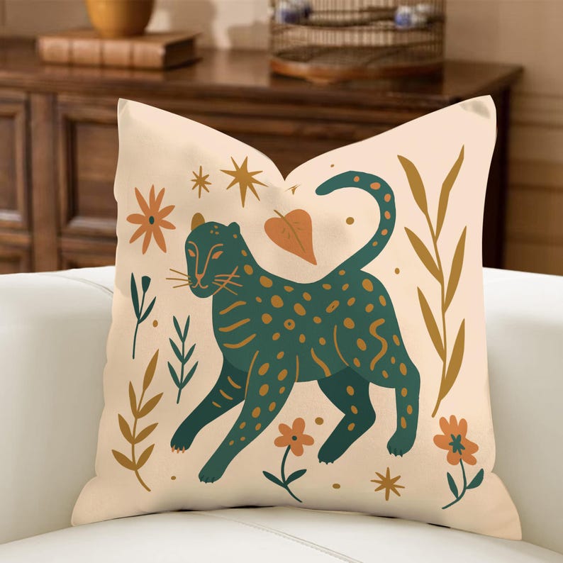 Folk Art Animal Pillow Cover, Eclectic Naïve Art Cushion, Tiger Cheetah Alligator Pillowcase, Maximalist Dopamine Decor,Colorful Sofa Accent bild 7