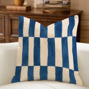 Eclectic Coastal Pillow Covers, Mediterranean Decor, French Country Aesthetic, Maximalist Throw Pillow, Lobster Fish Martini Olive bild 3