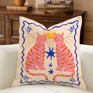 Folk Art Animal Pillow Cover, Eclectic Naïve Art Cushion, Tiger Cheetah Alligator Pillowcase, Maximalist Dopamine Decor,Colorful Sofa Accent bild 5