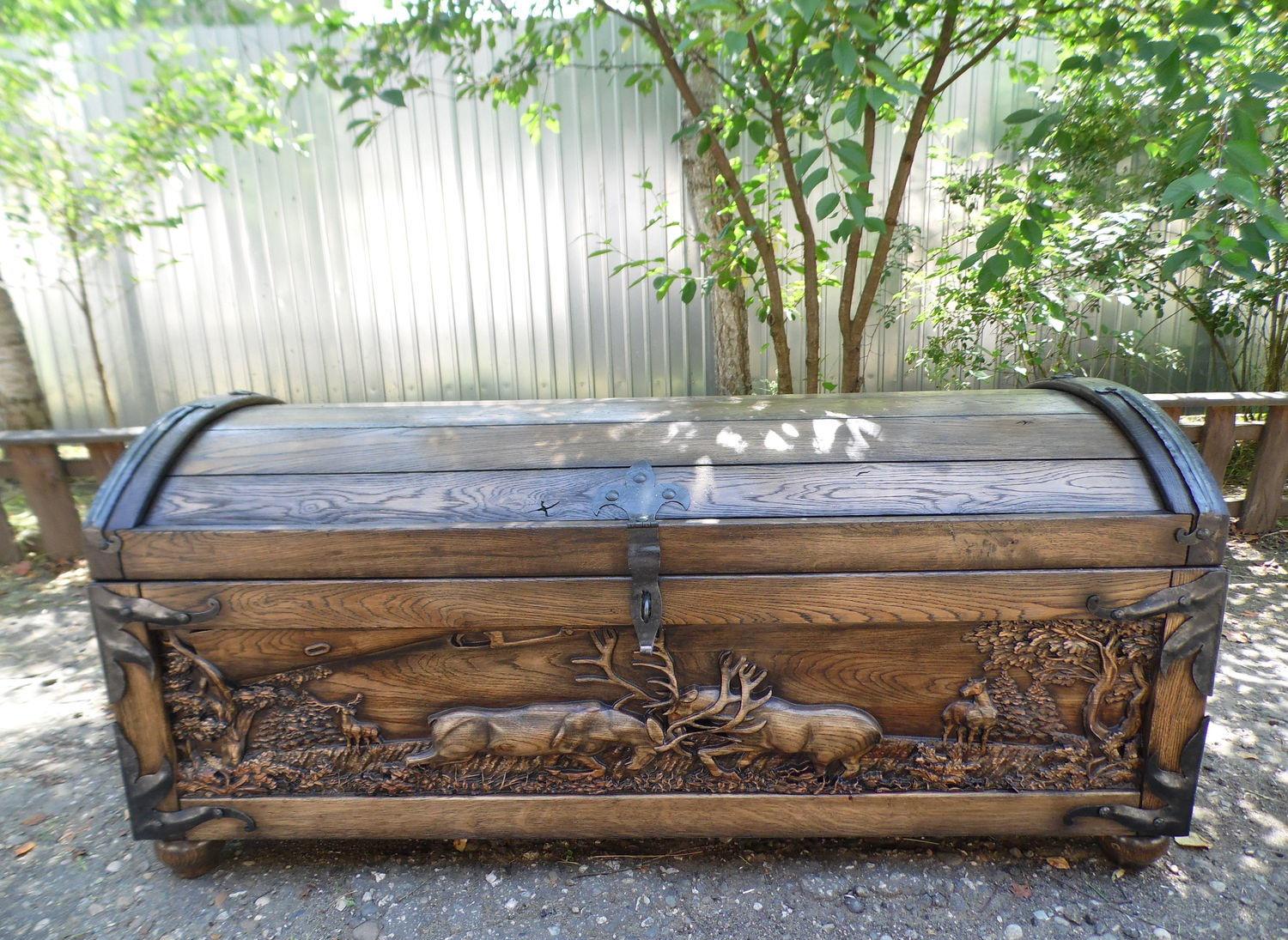 Hunting Chest – Hand-Carved Wooden Storage Trunk