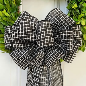 Black and White Wreath Bow
