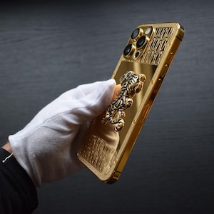 24K Gold Iphone 17 Pro