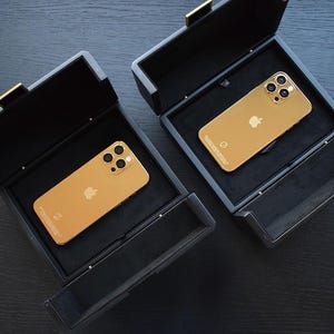 24K Gold iPhone 17 Pro image 6