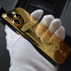 24K Gold iPhone 17 Pro image 2