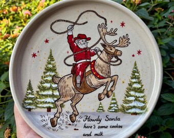Hand-Painted Western Santa Ceramic Cookie Plate – 7.5-Inch Holiday Decor