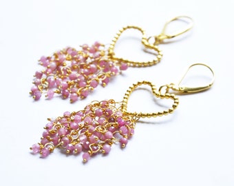 Rosa Turmalin Cluster Ohrringe, Wire Wrap Edelstein Ohrringe, Gold Herz Statement Ohrringe, Danty Turmalin Ohrringe, Geschenk für sie