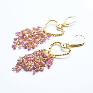 pink tourmaline cluster earrings, wire wrap gemstone dangle earrings, gold heart statement earrings, danty tourmaline earrings, gift for her
