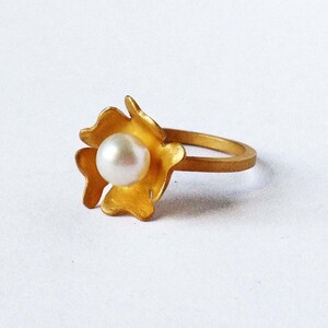24K gold plated sterling silver white pearl flower ring silver pearl ring gold flower ring gold pearl ring fresh water pearl solitaire ring image 2