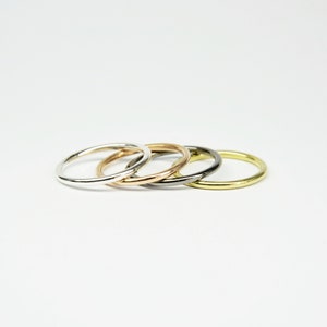 minimal silver stacking ring, gold stackable ring, silver stack rings, dainty stacking rings, stack rings, 1,5mm thin black stacking ring