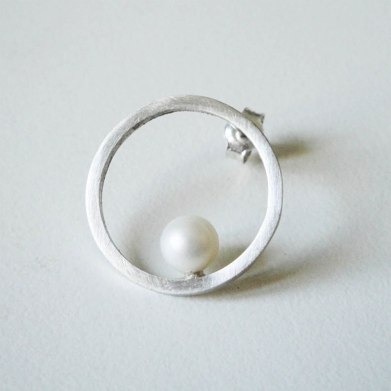 sterling silver bridal circle earrings white fresh water pearls silver pearl earrings june birthstone earrings pearl studs earrings image 1