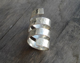 handmade ancient greek  sterling silver spinning around  armor ring